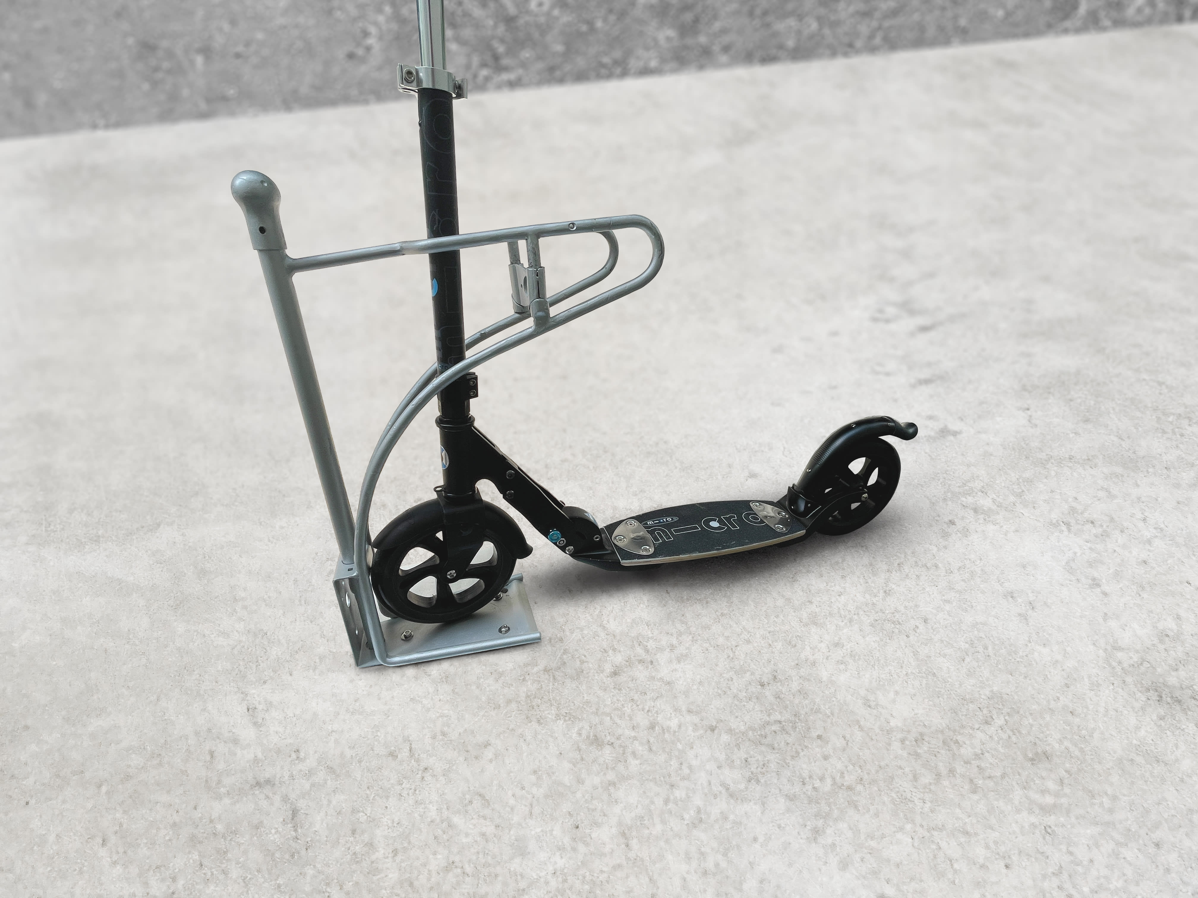 mit Verschlusstüren